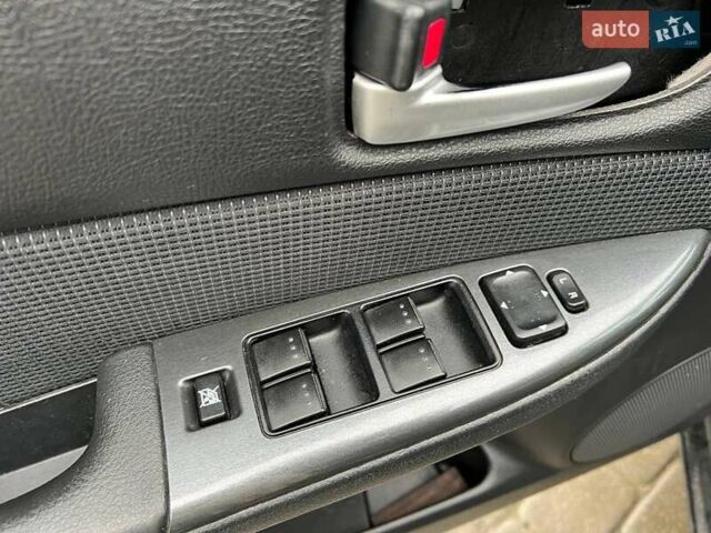 Чорний Мазда 6, об'ємом двигуна 2 л та пробігом 285 тис. км за 3240 $, фото 15 на Automoto.ua