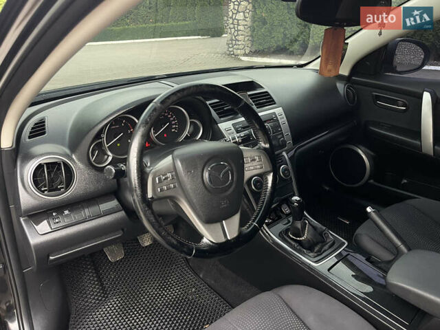 Черный Мазда 6, объемом двигателя 2 л и пробегом 240 тыс. км за 7600 $, фото 18 на Automoto.ua