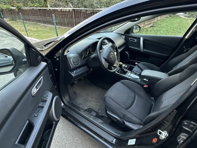 Черный Мазда 6, объемом двигателя 2 л и пробегом 290 тыс. км за 4900 $, фото 3 на Automoto.ua