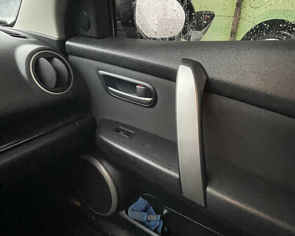 Черный Мазда 6, объемом двигателя 2 л и пробегом 274 тыс. км за 7200 $, фото 11 на Automoto.ua