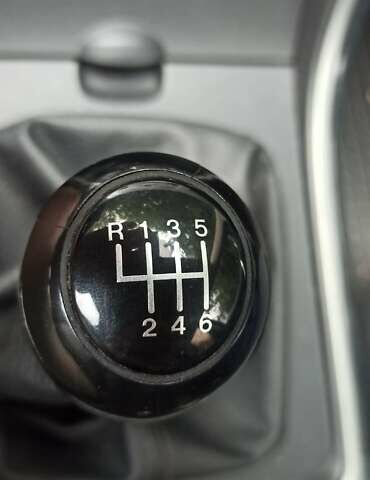 Фіолетовий Мазда 6, об'ємом двигуна 2 л та пробігом 350 тис. км за 7000 $, фото 5 на Automoto.ua