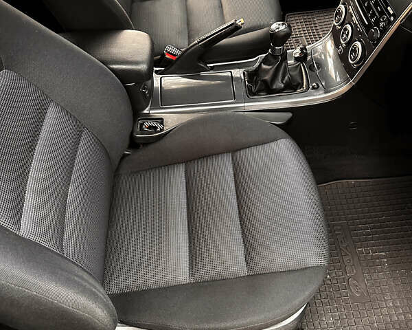 Фиолетовый Мазда 6, объемом двигателя 2 л и пробегом 274 тыс. км за 5300 $, фото 10 на Automoto.ua