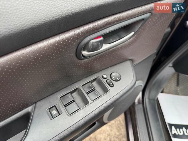 Фіолетовий Мазда 6, об'ємом двигуна 2 л та пробігом 280 тис. км за 6400 $, фото 16 на Automoto.ua