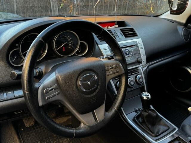 Фиолетовый Мазда 6, объемом двигателя 2 л и пробегом 267 тыс. км за 5800 $, фото 3 на Automoto.ua