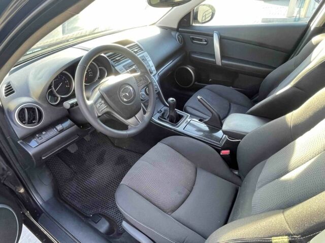 Коричневый Мазда 6, объемом двигателя 2 л и пробегом 350 тыс. км за 5800 $, фото 4 на Automoto.ua