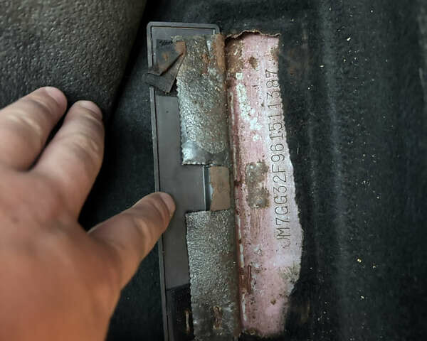 Красный Мазда 6, объемом двигателя 2 л и пробегом 203 тыс. км за 5500 $, фото 12 на Automoto.ua