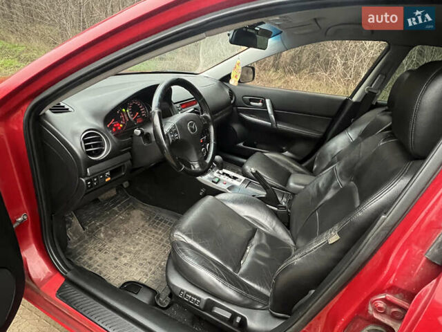 Красный Мазда 6, объемом двигателя 2 л и пробегом 377 тыс. км за 5400 $, фото 5 на Automoto.ua