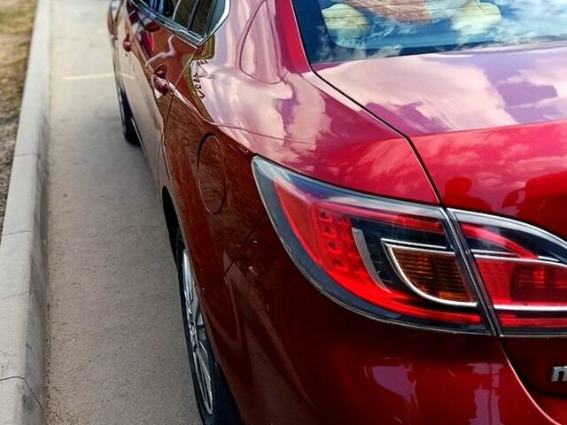 Красный Мазда 6, объемом двигателя 2 л и пробегом 232 тыс. км за 7500 $, фото 5 на Automoto.ua