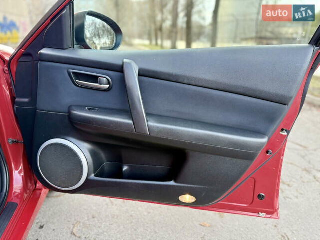 Червоний Мазда 6, об'ємом двигуна 2 л та пробігом 258 тис. км за 6000 $, фото 17 на Automoto.ua