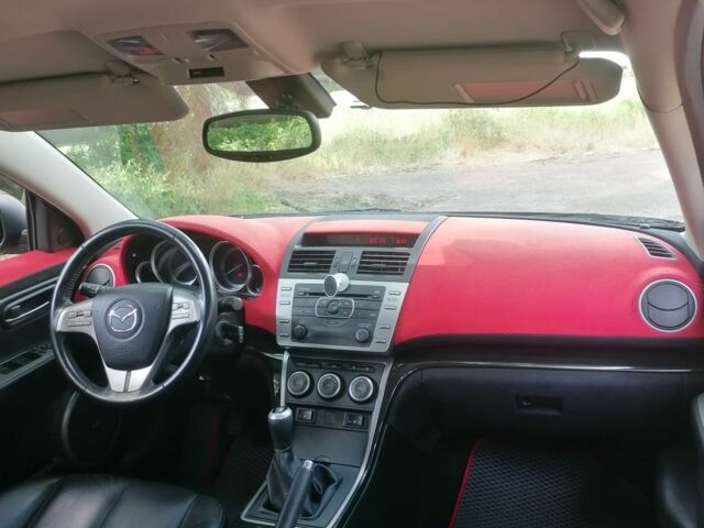 Красный Мазда 6, объемом двигателя 2.5 л и пробегом 220 тыс. км за 6000 $, фото 6 на Automoto.ua