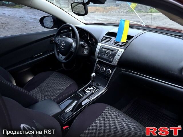 Красный Мазда 6, объемом двигателя 2 л и пробегом 185 тыс. км за 7700 $, фото 11 на Automoto.ua