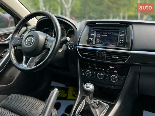 Красный Мазда 6, объемом двигателя 2 л и пробегом 106 тыс. км за 9999 $, фото 20 на Automoto.ua