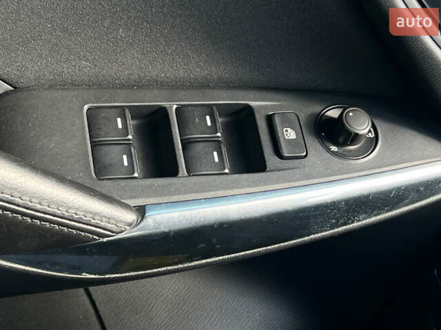 Красный Мазда 6, объемом двигателя 2 л и пробегом 106 тыс. км за 9999 $, фото 25 на Automoto.ua