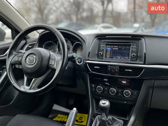 Червоний Мазда 6, об'ємом двигуна 2 л та пробігом 110 тис. км за 9399 $, фото 24 на Automoto.ua