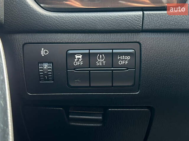 Красный Мазда 6, объемом двигателя 2 л и пробегом 106 тыс. км за 9999 $, фото 15 на Automoto.ua