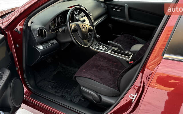 Красный Мазда 6, объемом двигателя 2 л и пробегом 147 тыс. км за 10000 $, фото 9 на Automoto.ua