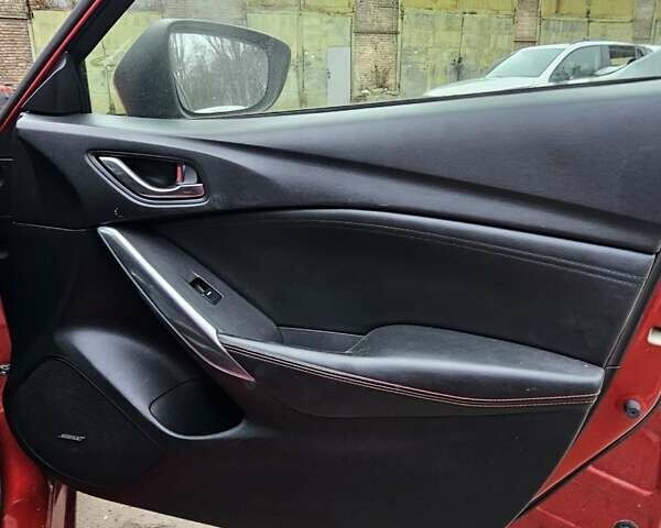 Червоний Мазда 6, об'ємом двигуна 2.19 л та пробігом 200 тис. км за 6800 $, фото 22 на Automoto.ua