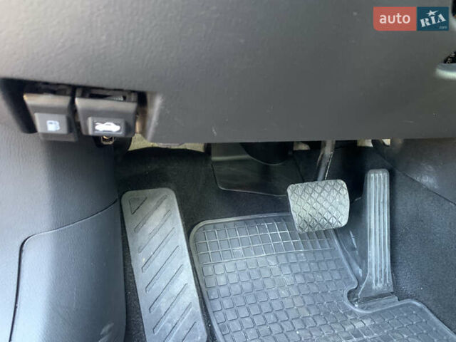 Мазда 6 2014 у Одесі на Automoto.ua Червоний Мазда 6, об'ємом двигуна 2.49 л та пробігом 118 тис. км за 13500 $, фото 10 на Automoto.ua