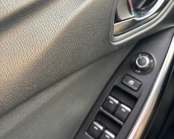 Красный Мазда 6, объемом двигателя 2 л и пробегом 164 тыс. км за 14000 $, фото 9 на Automoto.ua