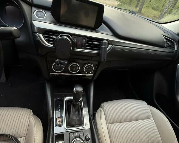 Красный Мазда 6, объемом двигателя 2.49 л и пробегом 148 тыс. км за 11500 $, фото 12 на Automoto.ua