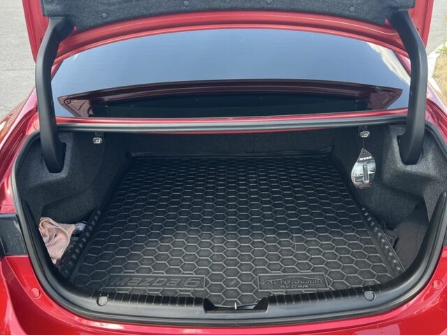 Червоний Мазда 6, об'ємом двигуна 2 л та пробігом 120 тис. км за 15550 $, фото 6 на Automoto.ua