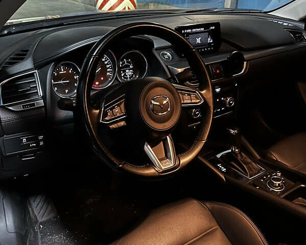 Червоний Мазда 6, об'ємом двигуна 2.19 л та пробігом 160 тис. км за 17300 $, фото 6 на Automoto.ua