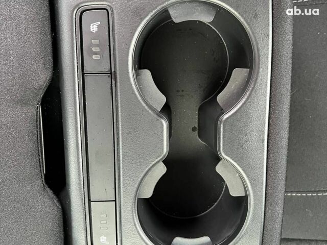 Красный Мазда 6, объемом двигателя 2 л и пробегом 84 тыс. км за 21290 $, фото 44 на Automoto.ua