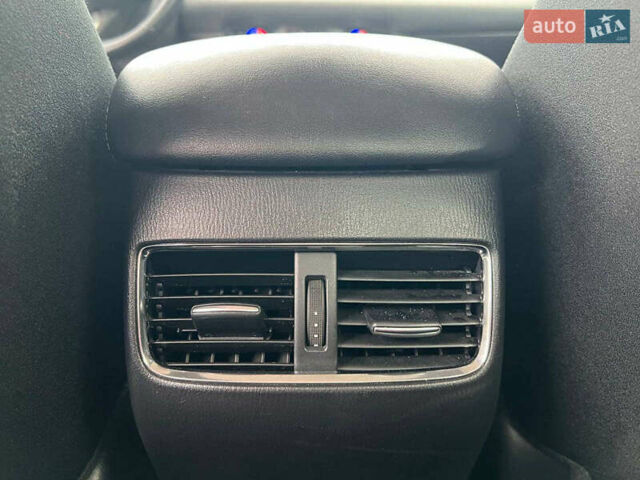 Красный Мазда 6, объемом двигателя 2 л и пробегом 84 тыс. км за 21290 $, фото 38 на Automoto.ua