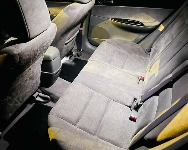Красный Мазда 6, объемом двигателя 2 л и пробегом 300 тыс. км за 2100 $, фото 5 на Automoto.ua