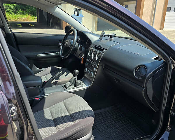 Красный Мазда 6, объемом двигателя 2 л и пробегом 237 тыс. км за 4400 $, фото 9 на Automoto.ua