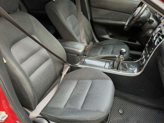 Червоний Мазда 6, об'ємом двигуна 1.8 л та пробігом 301 тис. км за 5250 $, фото 15 на Automoto.ua