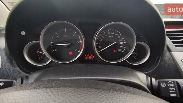 Красный Мазда 6, объемом двигателя 2.2 л и пробегом 225 тыс. км за 6100 $, фото 2 на Automoto.ua