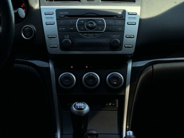 Красный Мазда 6, объемом двигателя 2.2 л и пробегом 310 тыс. км за 6700 $, фото 9 на Automoto.ua