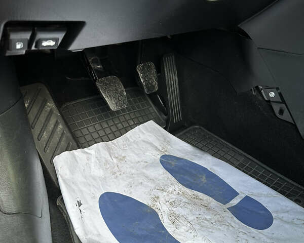 Червоний Мазда 6, об'ємом двигуна 2.18 л та пробігом 287 тис. км за 9777 $, фото 54 на Automoto.ua