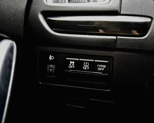 Красный Мазда 6, объемом двигателя 2.18 л и пробегом 284 тыс. км за 10300 $, фото 15 на Automoto.ua