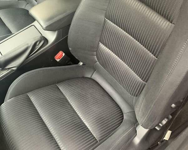 Червоний Мазда 6, об'ємом двигуна 2 л та пробігом 178 тис. км за 11500 $, фото 1 на Automoto.ua