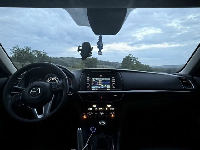 Красный Мазда 6, объемом двигателя 2.2 л и пробегом 290 тыс. км за 8000 $, фото 16 на Automoto.ua