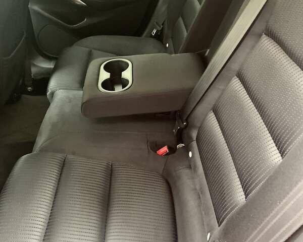 Червоний Мазда 6, об'ємом двигуна 2 л та пробігом 178 тис. км за 11500 $, фото 4 на Automoto.ua