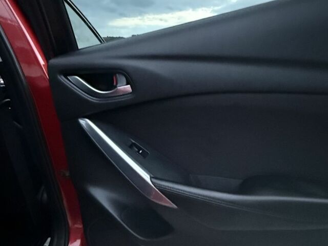 Красный Мазда 6, объемом двигателя 2.2 л и пробегом 290 тыс. км за 8000 $, фото 9 на Automoto.ua