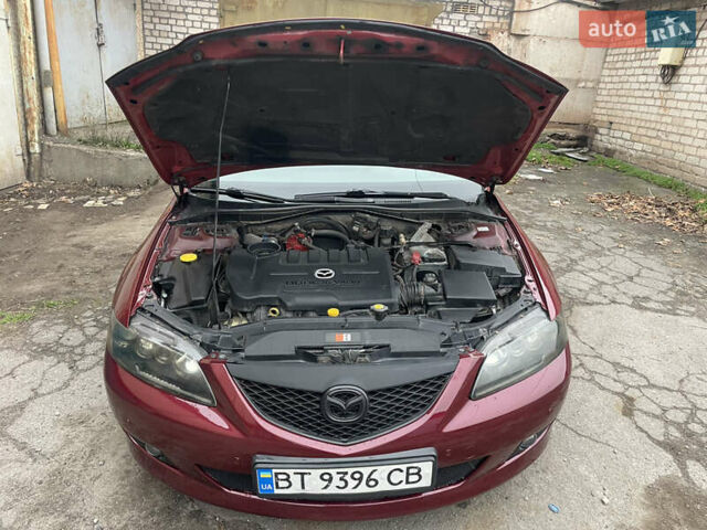 Красный Мазда 6, объемом двигателя 2 л и пробегом 220 тыс. км за 5000 $, фото 5 на Automoto.ua