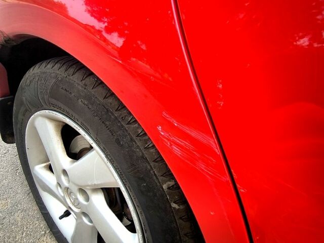 Червоний Мазда 6, об'ємом двигуна 1.8 л та пробігом 252 тис. км за 4000 $, фото 4 на Automoto.ua