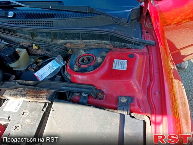 Красный Мазда 6, объемом двигателя 2 л и пробегом 248 тыс. км за 4800 $, фото 8 на Automoto.ua