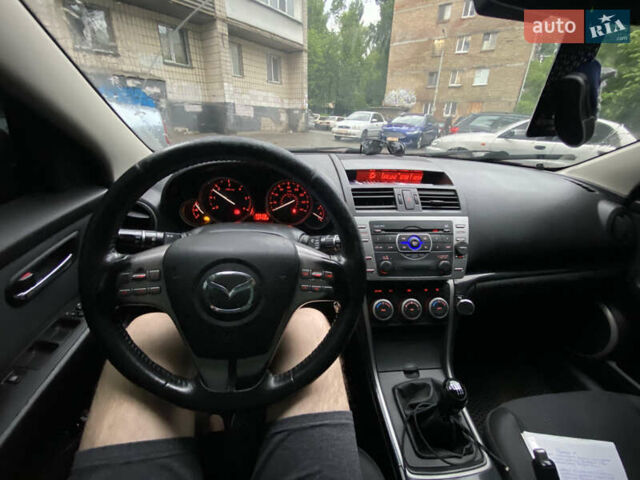 Красный Мазда 6, объемом двигателя 2.2 л и пробегом 376 тыс. км за 6500 $, фото 6 на Automoto.ua