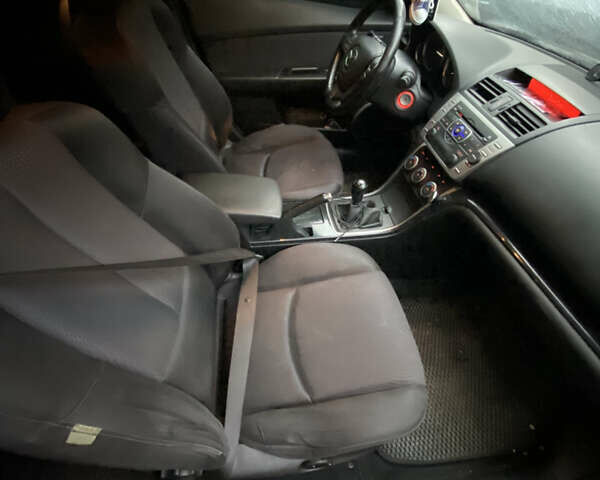 Красный Мазда 6, объемом двигателя 2.2 л и пробегом 376 тыс. км за 6500 $, фото 7 на Automoto.ua