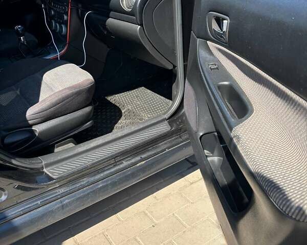 Мазда 6, объемом двигателя 1.8 л и пробегом 289 тыс. км за 4100 $, фото 17 на Automoto.ua