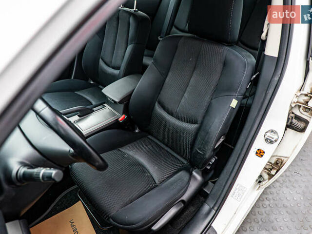 Мазда 6, объемом двигателя 2 л и пробегом 111 тыс. км за 9910 $, фото 8 на Automoto.ua