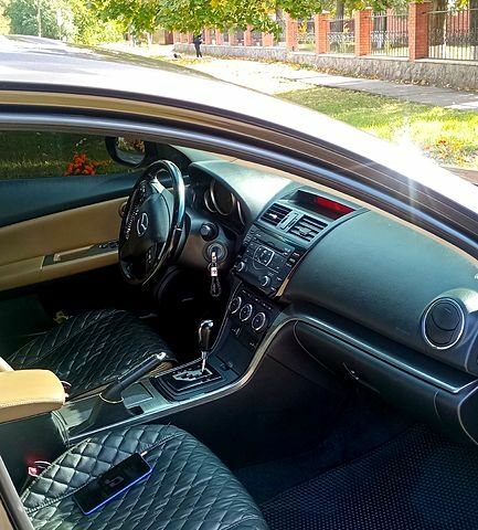 Мазда 6, объемом двигателя 2.5 л и пробегом 289 тыс. км за 8000 $, фото 5 на Automoto.ua