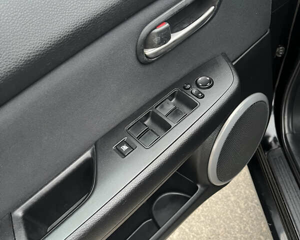 Мазда 6, объемом двигателя 2 л и пробегом 180 тыс. км за 7600 $, фото 6 на Automoto.ua