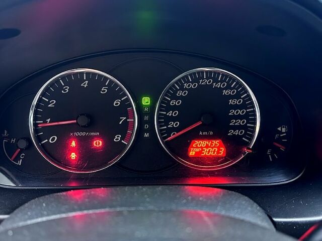 Желтый Мазда 6, объемом двигателя 2.3 л и пробегом 200 тыс. км за 4700 $, фото 5 на Automoto.ua