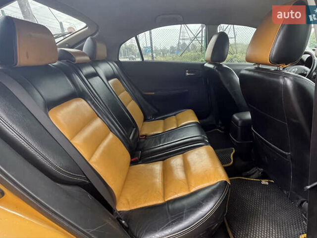 Жовтий Мазда 6, об'ємом двигуна 2 л та пробігом 303 тис. км за 3999 $, фото 17 на Automoto.ua